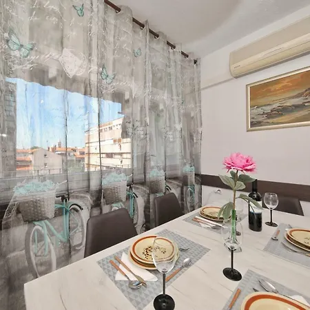 Apartman Lana In City Centre With Garage Zadar Exterior foto