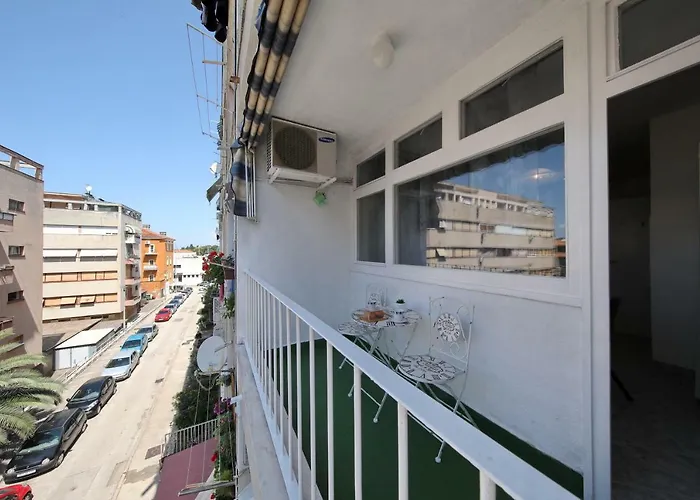 Apartman Lana In City Centre With Garage