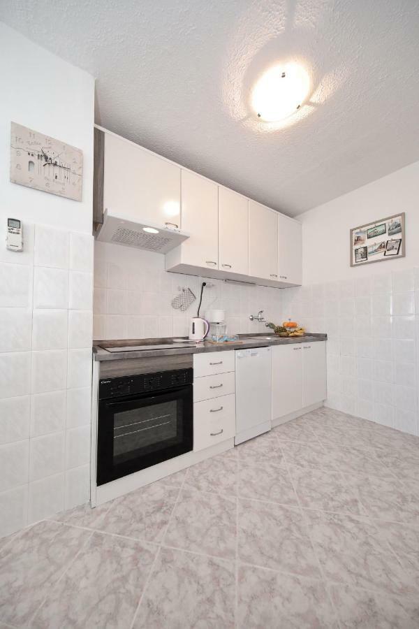 Apartament Lana In Centre With Garage Zadar